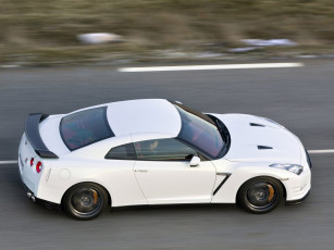 Картинка автомобили nissan datsun