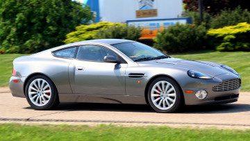 Картинка aston martin v12 vanquish автомобили автомобиль стиль мощь скорость