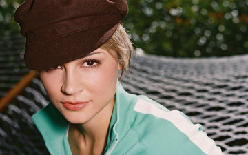 Картинка Samaire+Armstrong девушки кепка гамак