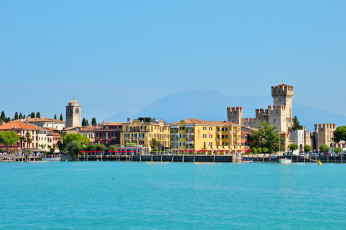 Картинка города амальфийское+и+лигурийское+побережье+ италия дома море набережная сирмионе ломбардия