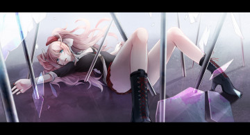 Картинка by+veryberry00 аниме danganronpa пруться стекло девушка ботинки пол юбка бант галстук пиджак enoshima junko