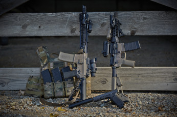 Картинка оружие автоматы винтовки штурмовые фон глушитель пистолет