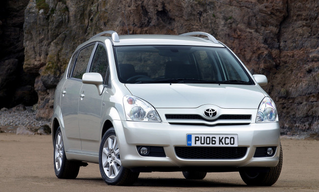 Обои картинки фото автомобили, toyota, светлый, uk-spec, verso, corolla