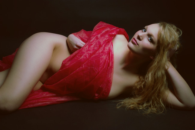 Обои картинки фото девушки, -unsort , блондинки, взгляд, лицо