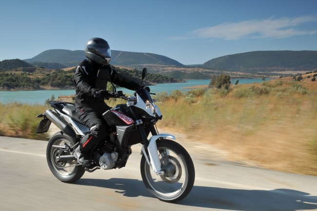 Обои картинки фото мотоциклы, husqvarna