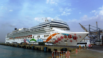 Картинка norwegian+pearl корабли лайнеры лайнер круиз