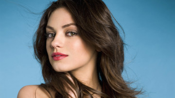 Картинка девушки mila+kunis актриса шатенка лицо