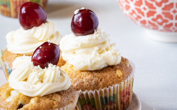 Картинка еда пирожные +кексы +печенье капкейки кексы крем вишни