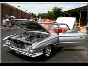 Картинка 1961 buick invicta автомобили выставки уличные фото