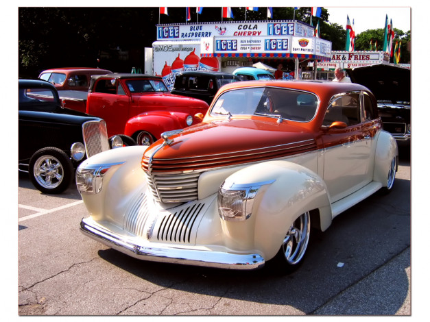 Обои картинки фото two, tone, graham, автомобили, выставки, уличные, фото