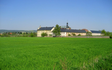 Картинка города дворцы замки крепости здания стена башня трава