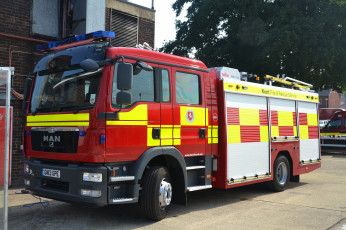 Картинка автомобили пожарные+машины автомобиль пожарный спецтехника