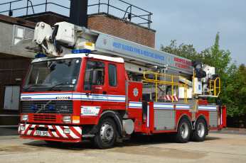Картинка автомобили пожарные+машины автомобиль пожарный спецтехника