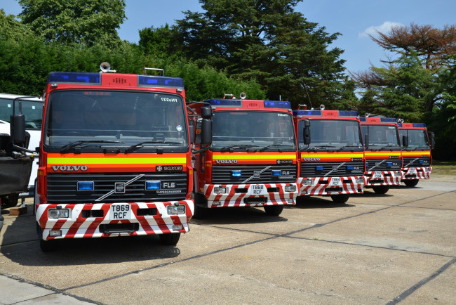 Обои картинки фото автомобили, пожарные машины, пожарный, спецтехника, автомобиль