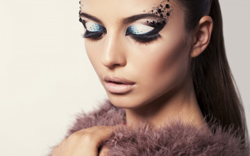 Картинка девушки -unsort+ лица +портреты девушка модель макияж ресницы закрытые глаза волосы хвост фон