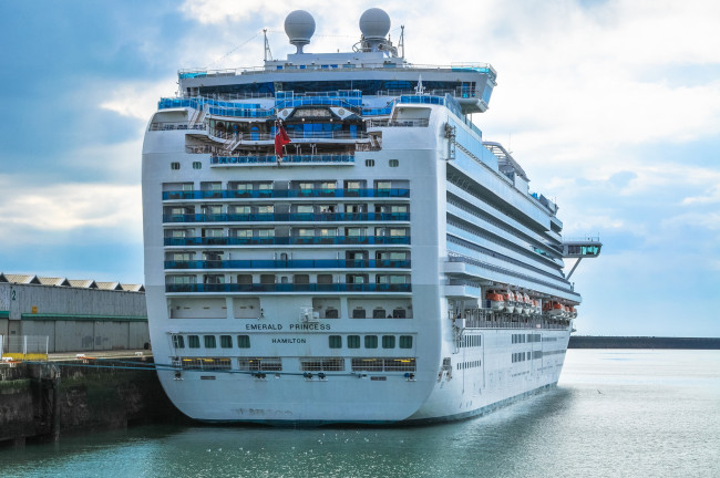 Обои картинки фото emerald princess, корабли, лайнеры, лайнер, круизный