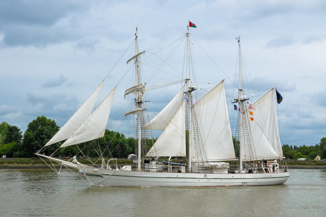 Обои картинки фото shabab oman, корабли, парусники, вымпел, паруса, мачты, корабль