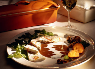 Картинка еда салаты +закуски лисички рулет закуска