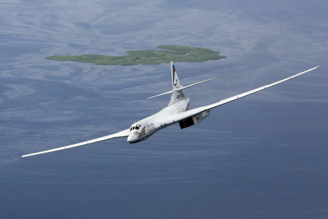 Обои картинки фото ту-160, авиация, боевые самолёты, самолеты, стратегическая, ракетоносец, ввс, бомбардировщик, россия, боевые, туполев