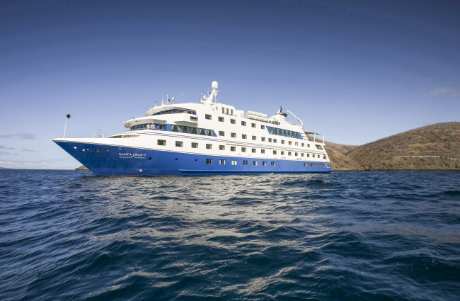 Обои картинки фото santa cruz ii, корабли, лайнеры, круиз, лайнер, море, корабль, santa, cruz, ii