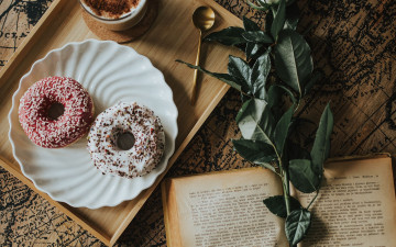 Картинка еда хлеб +выпечка пончики