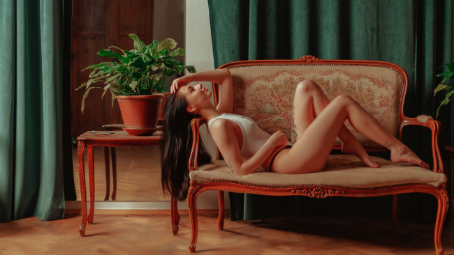 Обои картинки фото девушки, - брюнетки,  шатенки, девушка, брюнетка, сексуальная, милая, модель, красивая, супер, сладкая, лапочка, симпатичная, классная, нежная, идеальная, няша, яркая, игривая, великолепная, обаятельная, жгучая, спокойная, удивительная