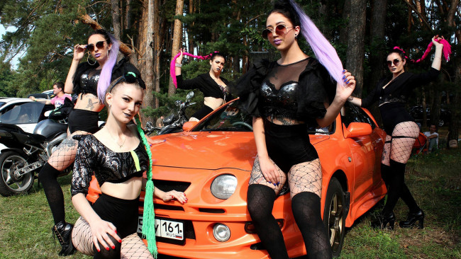 Обои картинки фото автомобили, -авто с девушками, красотки