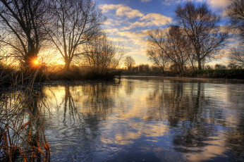 Картинка природа восходы закаты растительность берег река свет солнце