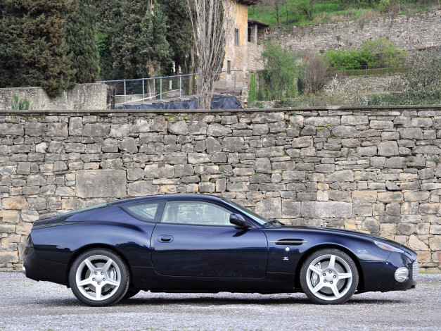 Обои картинки фото автомобили, aston martin, темный, db7, aston, martin, 2003, zagato