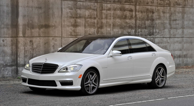 Обои картинки фото автомобили, mercedes-benz, шоссе, стена, дорога, престиж, белый, sl65