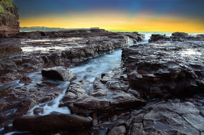 Обои картинки фото природа, побережье, заря, горизонт, скалы, океан