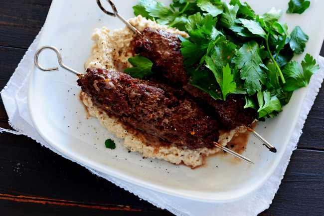 Обои картинки фото еда, вторые блюда, зелень, каша, котлеты