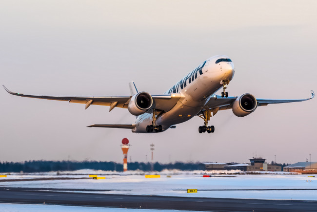 Обои картинки фото авиация, пассажирские самолёты, авиалайнер