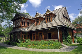 Картинка города -+здания +дома деревянный дом