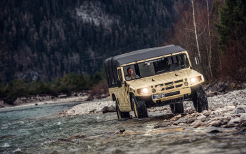 Картинка toyota+mega+cruiser+bxd+10 техника военная+техника bxd mega cruiser toyota 10 внедорожник джип