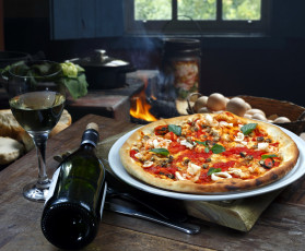 Картинка еда пицца вино бутылка яйца