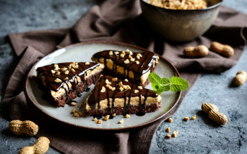 Картинка еда пирожные +кексы +печенье мято орехи