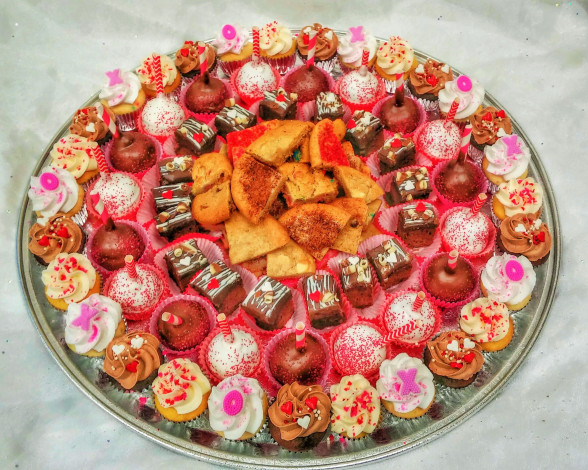 Обои картинки фото еда, пирожные,  кексы,  печенье, капкейки, ассорти, кексы