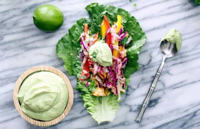 Обои картинки фото еда, салаты,  закуски, соус, овощной, салат