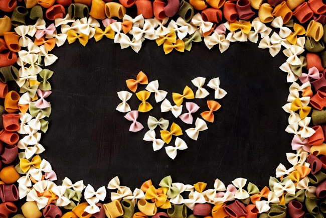 Обои картинки фото еда, макаронные блюда, макароны, бантики, ассорти