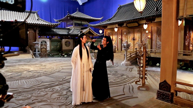 Обои картинки фото разное, знаменитости, ван, ибо, сяо, чжань, съемки, костюмы