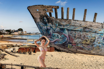 Картинка девушки -+азиатки азиатка бикини