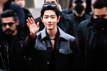 Картинка мужчины xiao+zhan актер очки куртка жест люди