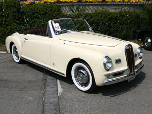 Картинка автомобили lancia