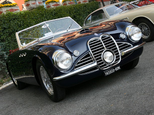 Картинка автомобили выставки уличные фото