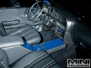 Картинка автомобили интерьеры