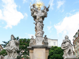 Картинка города памятники скульптуры арт объекты