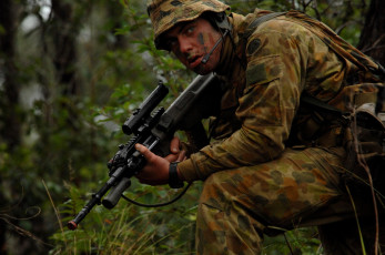 Картинка оружие армия спецназ цветок озеро киска красотка army soldiers