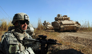 Картинка оружие армия спецназ bailey модель брюнетка ню xxx army soldiers