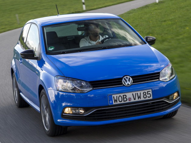 Обои картинки фото автомобили, volkswagen, 2014г, синий, typ, 6r, tdi, 3-door, polo